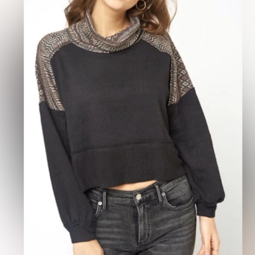 Women’s Black Cropped Sweater with Patterned Yoke